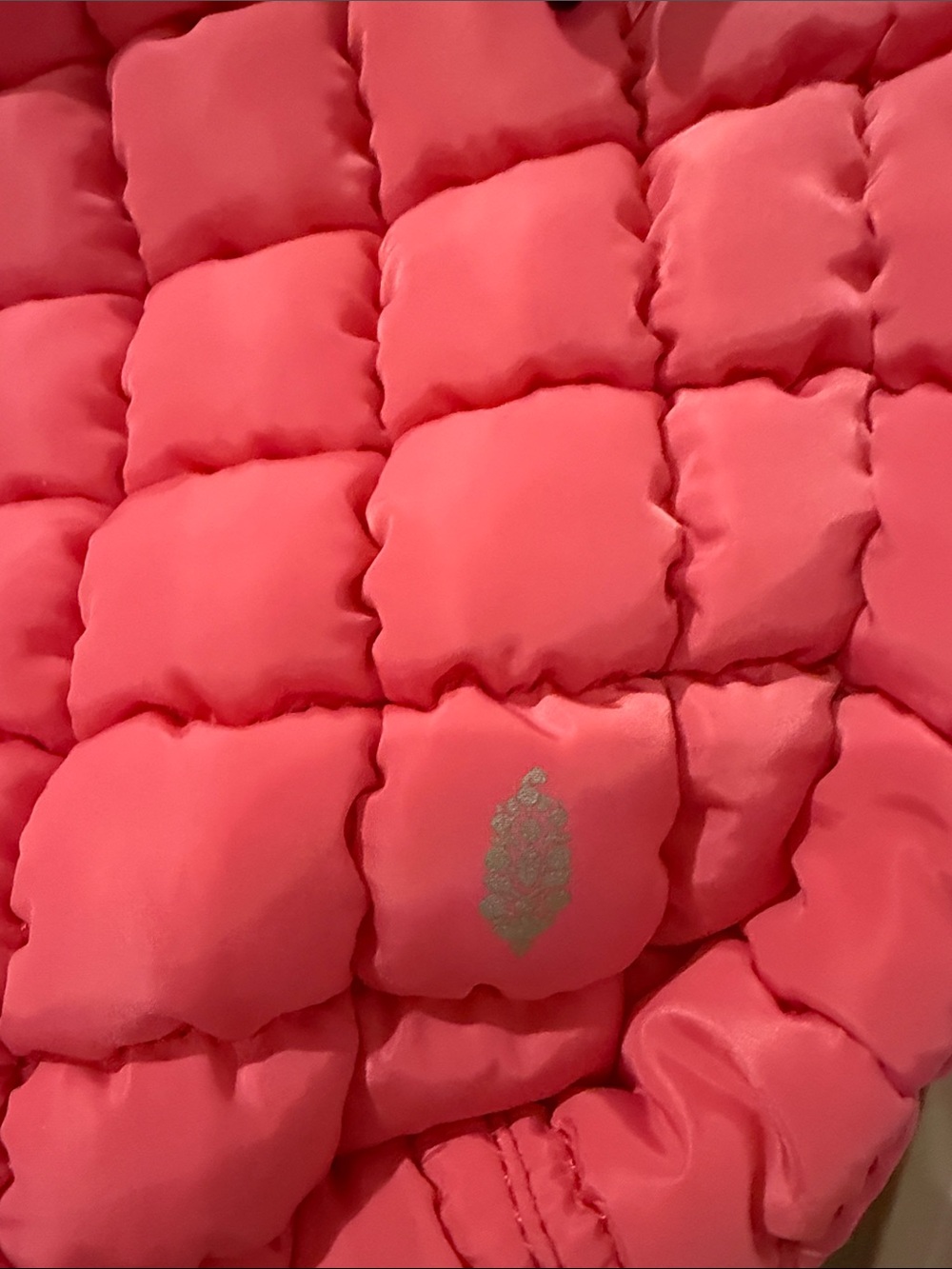 Free people movement Quilted Pink Shoulder Bag –bubble gum - Picture 2 of 12
